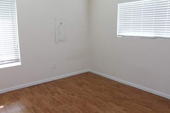 Building Photo - 78 Tarpon St