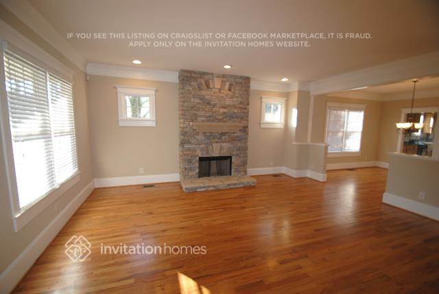 Building Photo - 2170 Memorial Dr SE