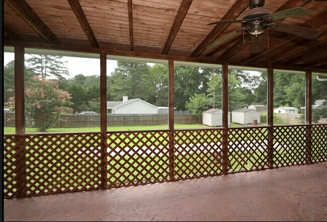 Building Photo - 1495 Haynes Ct SW