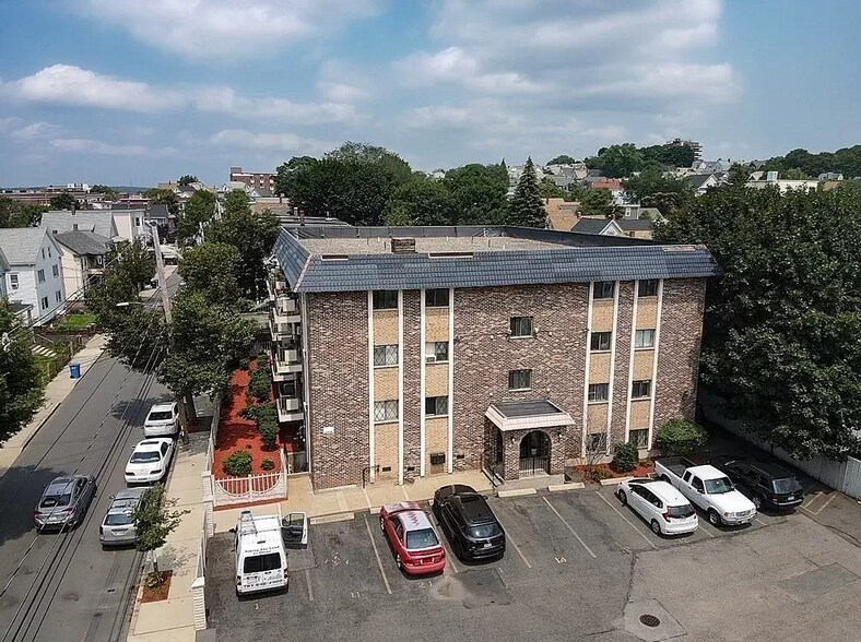 Building Photo - 303 Lowell St