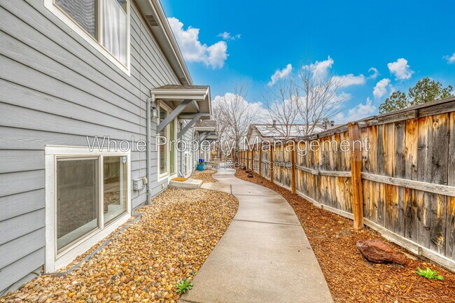 Building Photo - 965 Wolff St