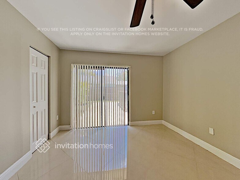 Building Photo - 562 SW 168th Way