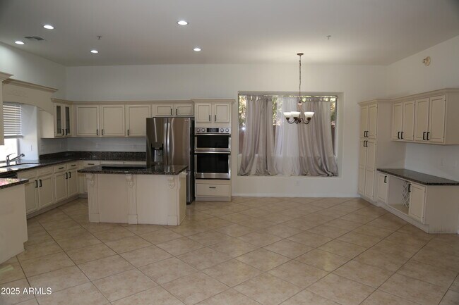 Building Photo - 8895 E Wood Dr