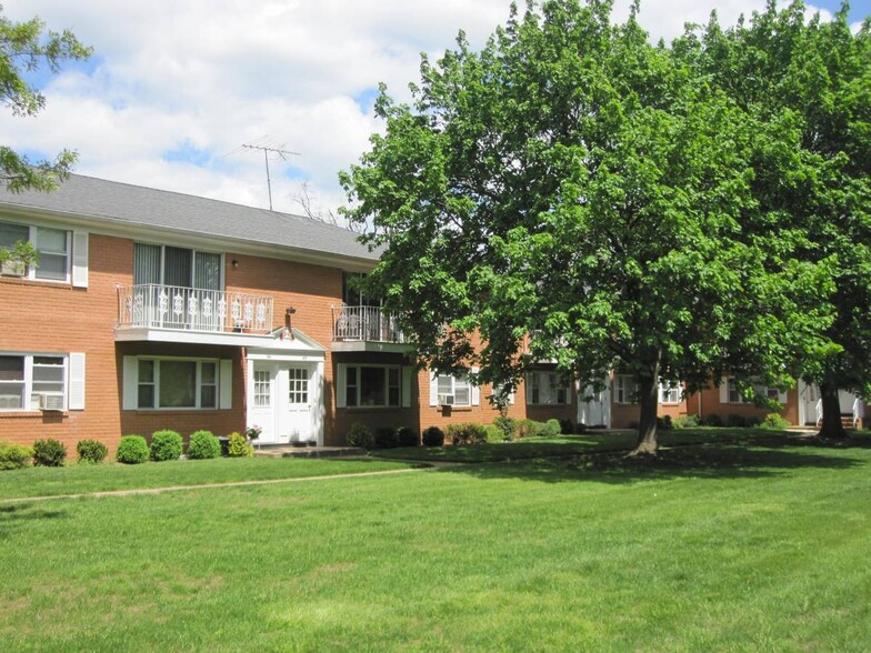 Building Photo - Middlesex Village Apartments