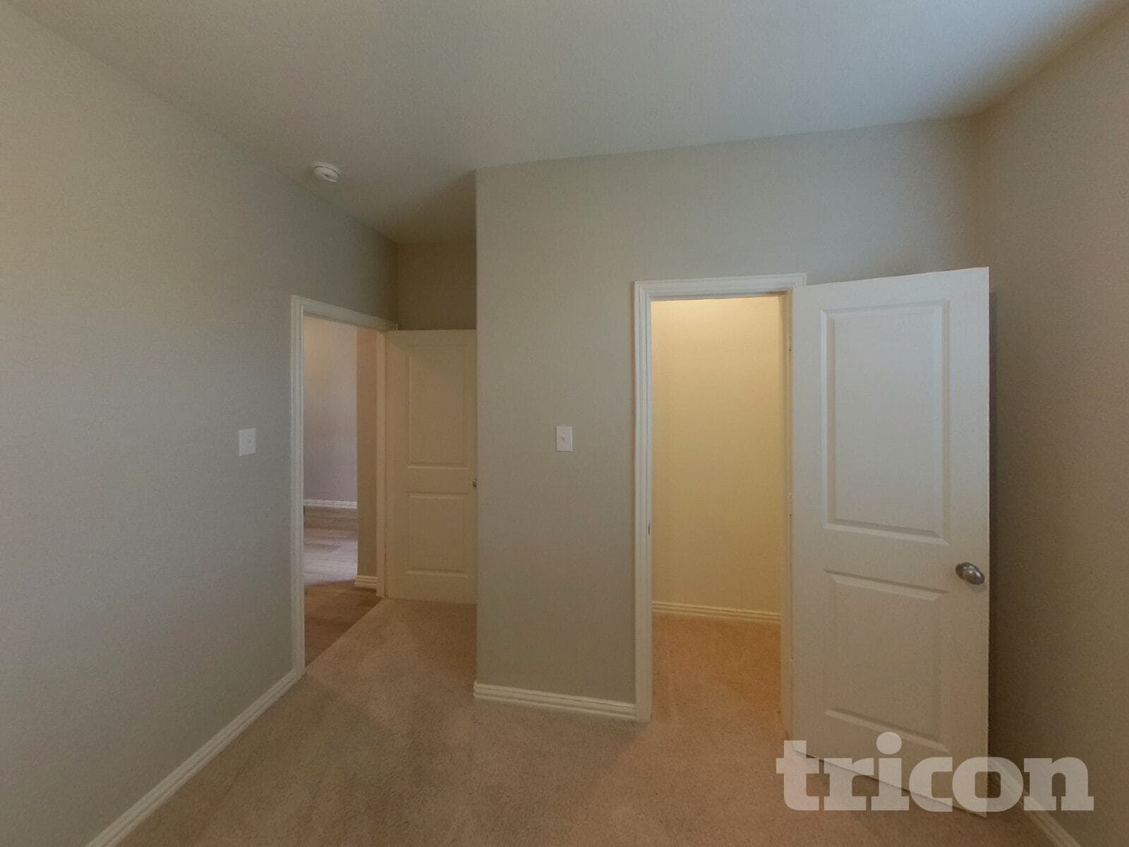 Building Photo - 219 Jenkinson Dr