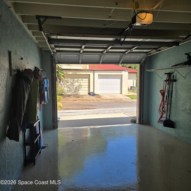 Building Photo - 8761 Ilex Ct