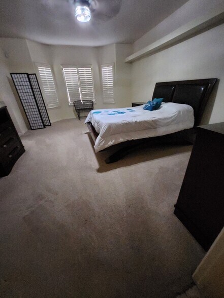 Building Photo - 3637 Tierra Vergel