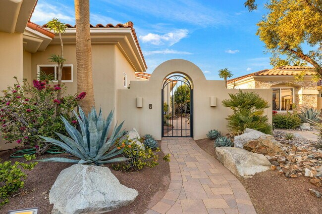 Building Photo - 704 Mission Creek Dr