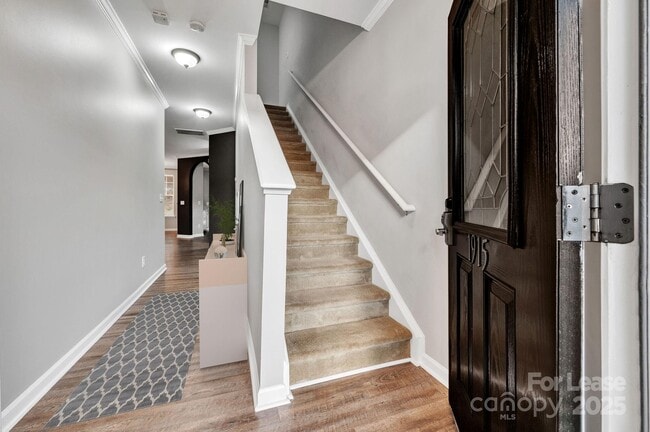 Building Photo - 1915 Travertine Ln