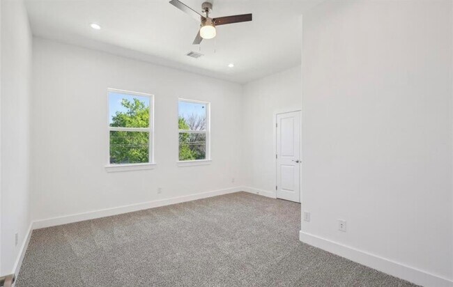 Building Photo - 4514 Galesburg St