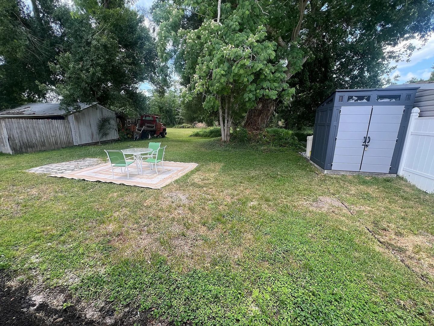 Building Photo - 10192 SW Riverview Cir