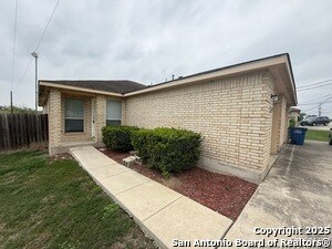 Primary Photo - 2774 FM1044