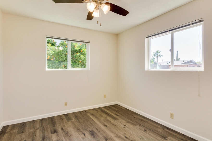 Building Photo - 5333 E Adobe Rd