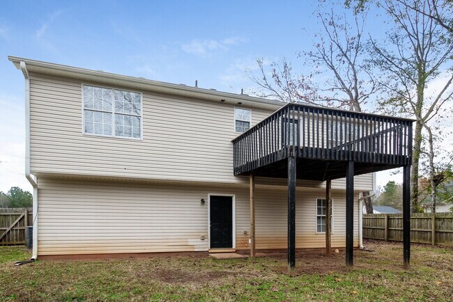 Building Photo - 105 Cypress Dr