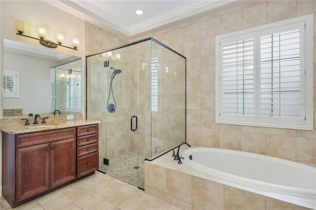 Building Photo - 11820 Waterstone Loop Dr