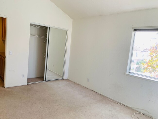 Building Photo - Beautiful 3 Bedrooms, 2.5 Baths Home with 3 Garage in Gated West Covina Community