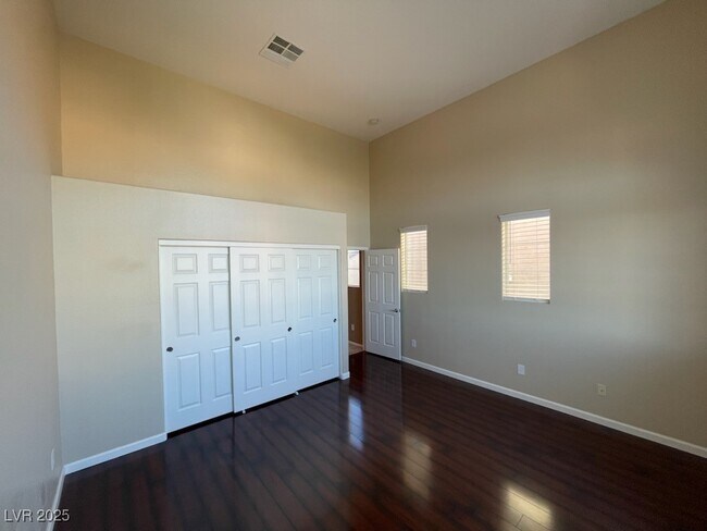 Building Photo - 6639 Rego Park Ct