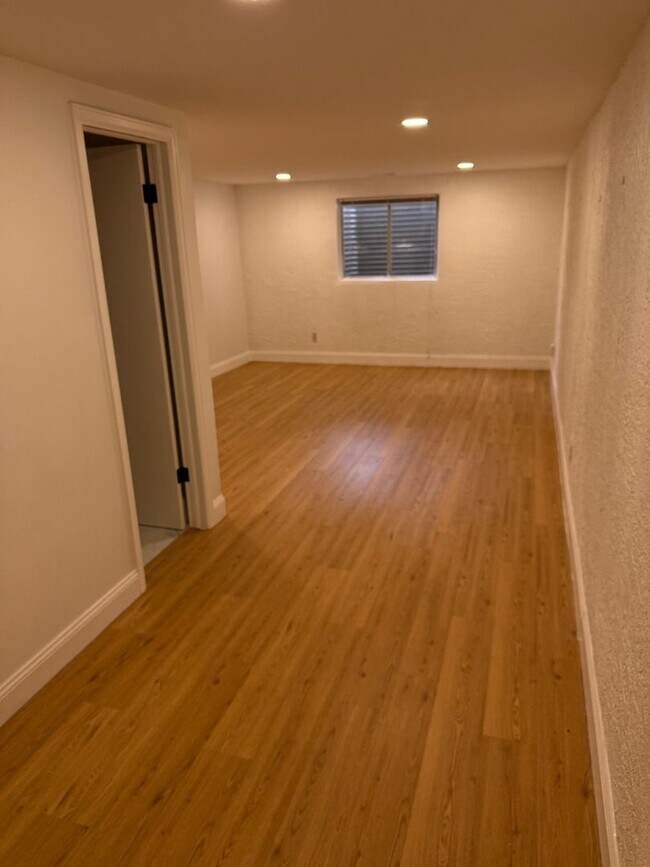 Building Photo - Stunning Cheyenne Mountain 4 Bedroom Home