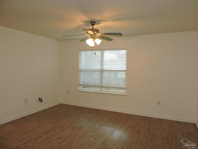 Building Photo - 5780 Blackhorse Cir
