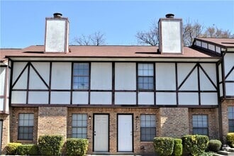 Building Photo - 1247 Dallas Dr