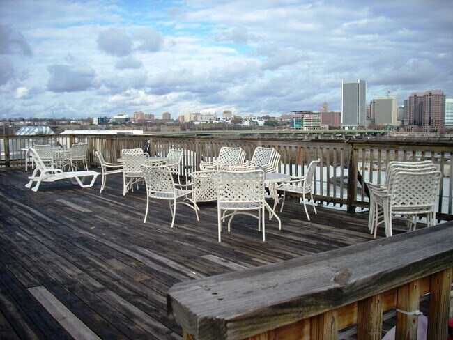 Building Photo - 1 BR / 1 BA Fabulous, One Bedroom in Manchester, Available June 1st!