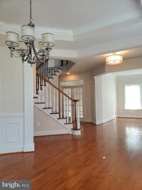 Building Photo - 411 Greenebaum Ln