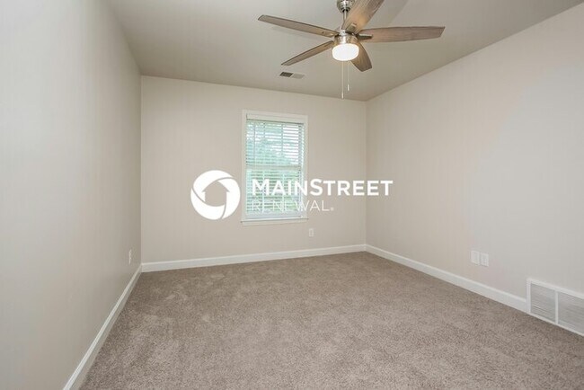 Building Photo - 4 Bedroom Pet-Friendly Home in Olive Branch, MS with Main Street Renewal