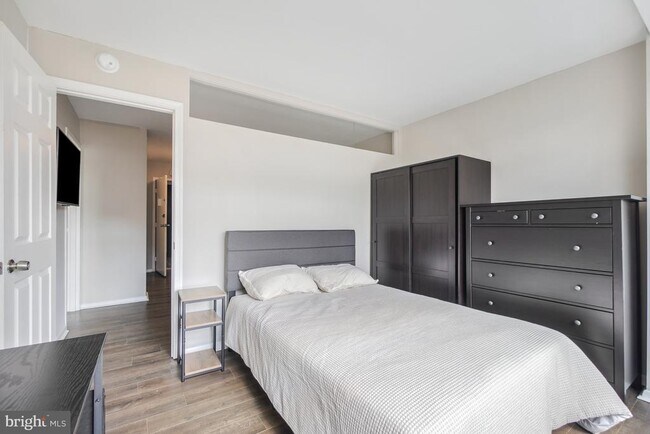 Building Photo - 2401 H St NW