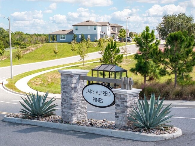 Building Photo - 471 Pine Tree Blvd