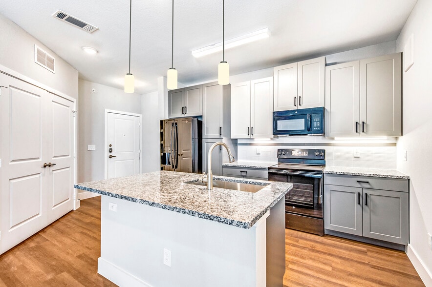 Heritage Towers 1600 N Summit Ave Lewisville TX 75077 Apartment Finder