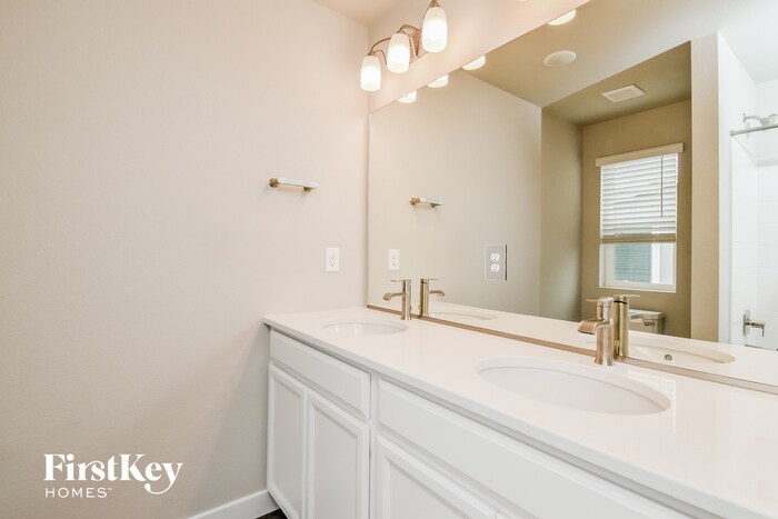 Building Photo - 11131 Murrelet Dr