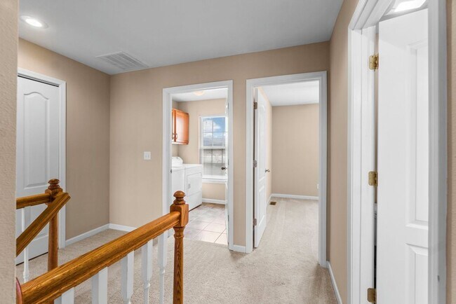 Building Photo - 2862 Larkspur Ct