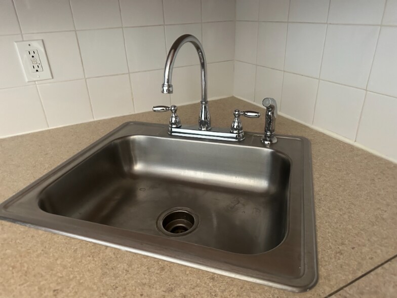 Building Photo - 6114 Palisade Ave