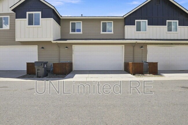 Building Photo - 12249 Curtis Ct