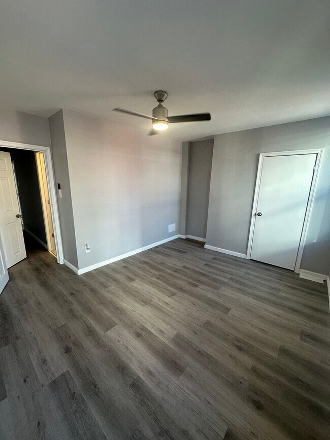 Building Photo - Newly renovated 2 bedroom. Section 8 approved