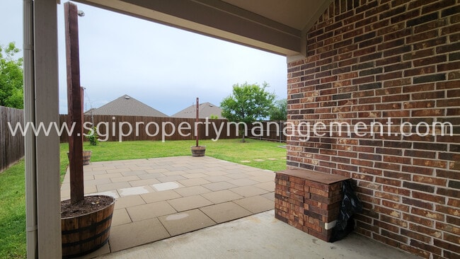 Building Photo - 3621 Brahman Ct