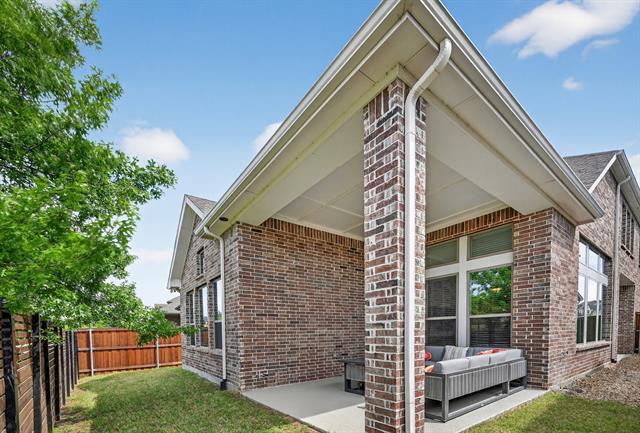 Building Photo - 624 Treaty Oak Dr