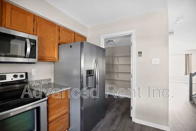 Building Photo - 339 Overlea Pl