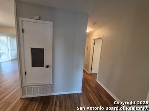 Building Photo - 205 Maple Dr