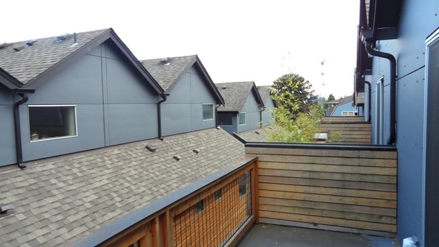 Master private balcony - 564C Galer St