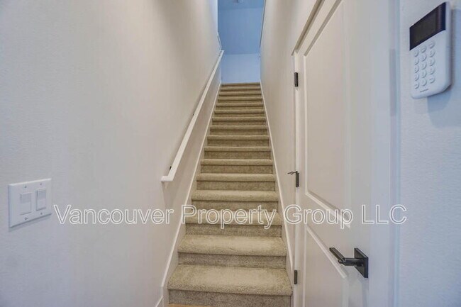 Building Photo - 15103 NE 98th Cir