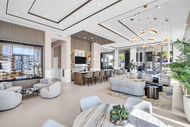 Building Photo - 275 1st Ave S