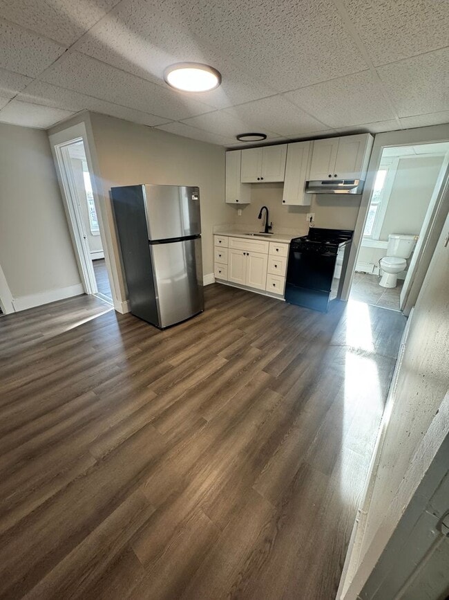 Primary Photo - 21-23 Cedar Street-Unit 5