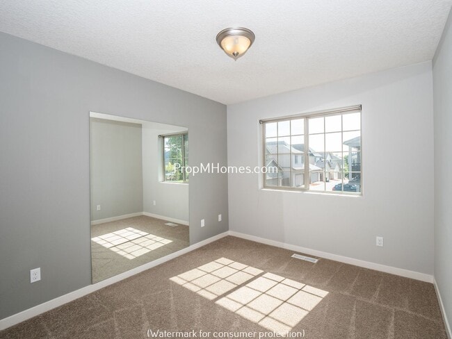 Building Photo - Fantastic Three Bedroom Home In Wilsonville On Corner Lot!