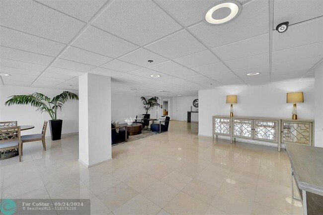 Building Photo - 4511 S Ocean Blvd