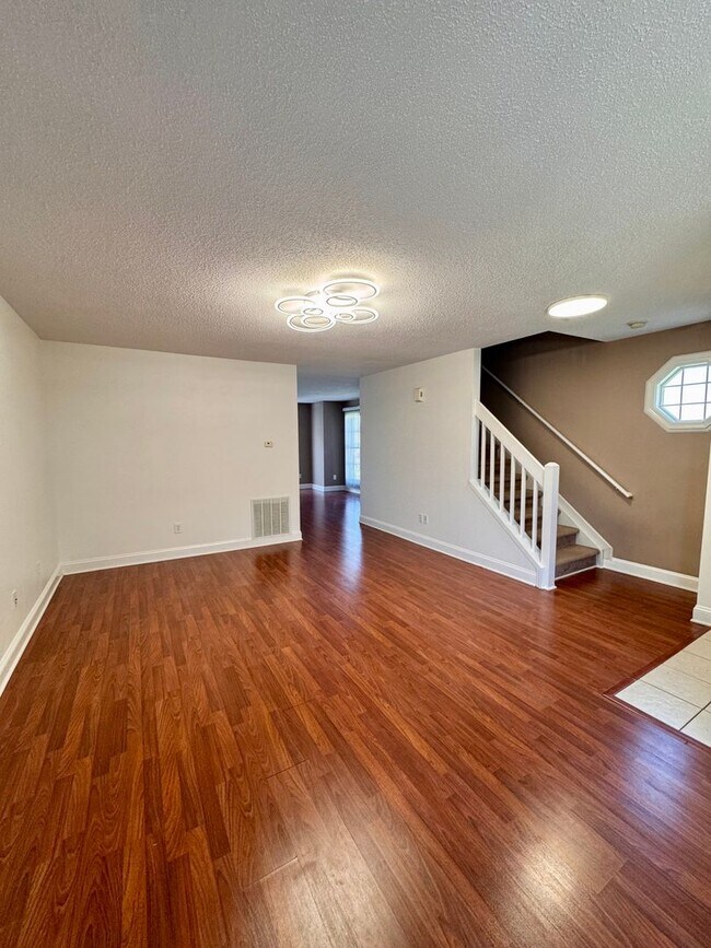 Building Photo - Townhouse for Rent in Liberty Square