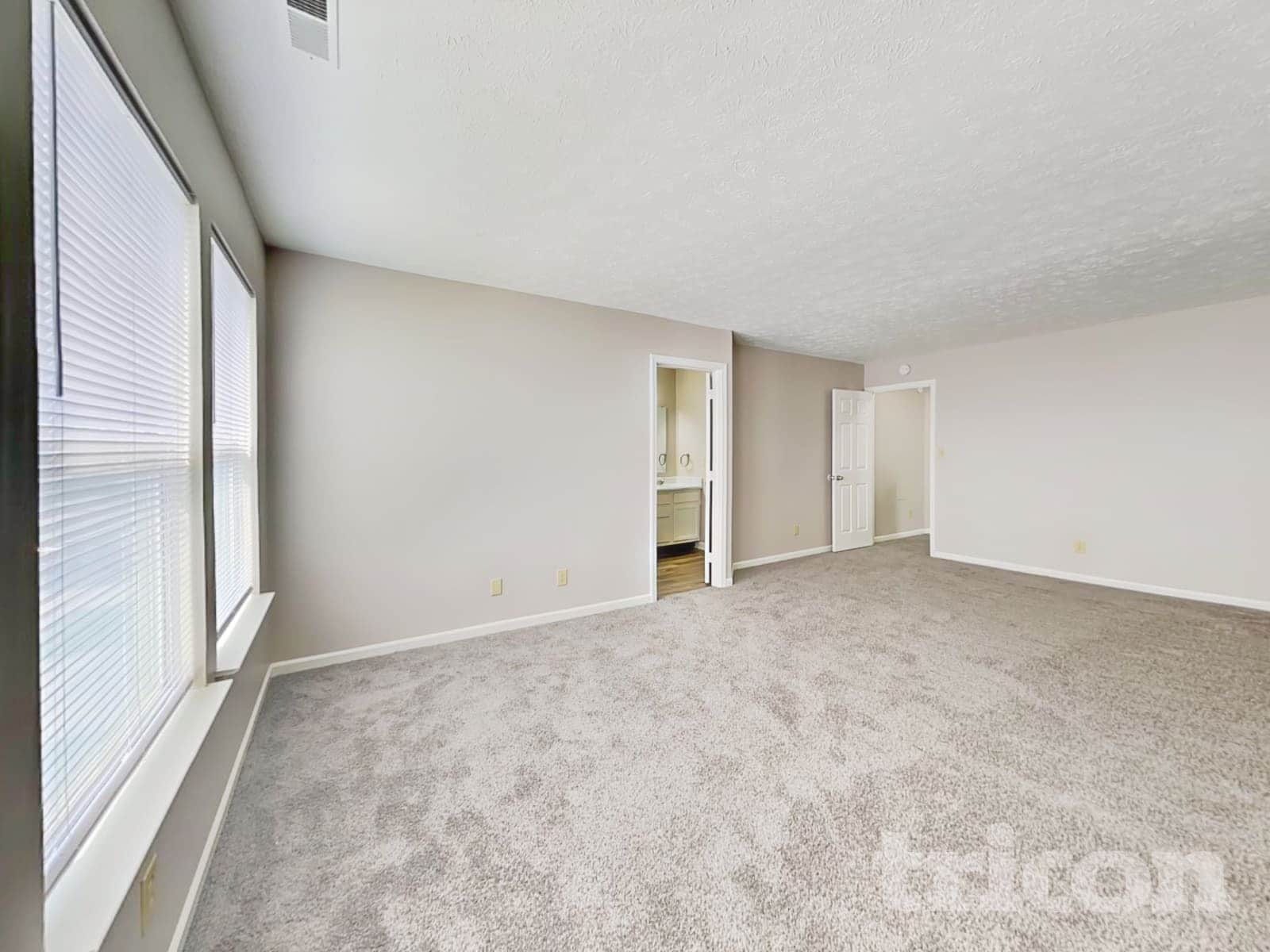 Building Photo - 6756 W Stanhope Dr