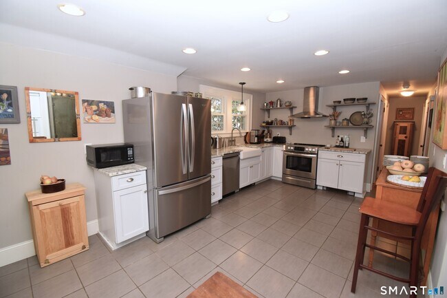 Building Photo - 2203 Durham Rd