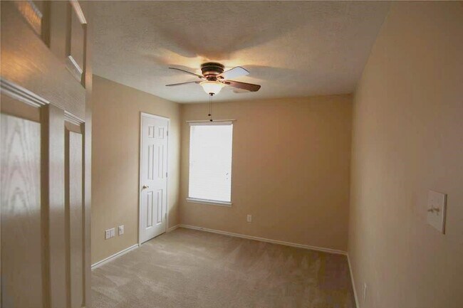 Building Photo - 12259 Noco Dr