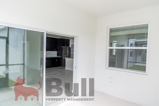 Building Photo - 7518 Summerlake Groves St